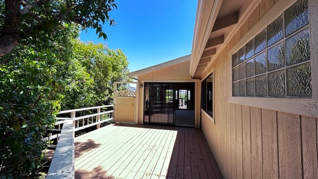 Building Photo - 140 Quail Way