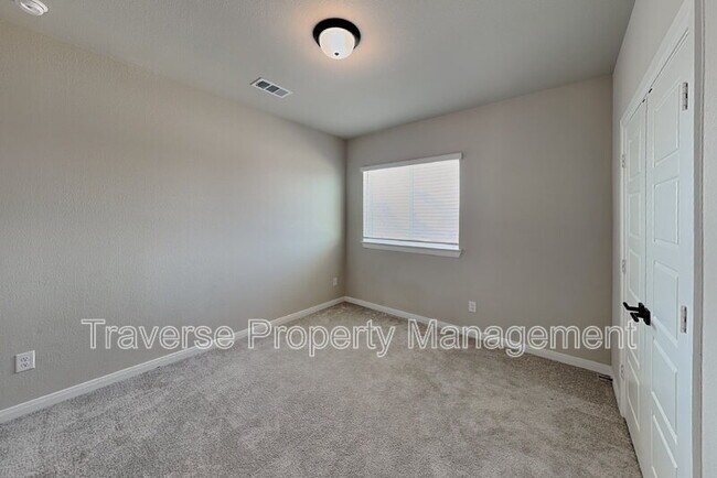 Building Photo - 2013 Tolleson Dr