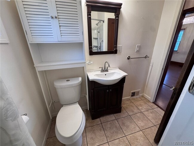 Building Photo - 102 Francis Ave