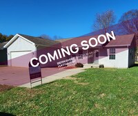 Building Photo - 4 bed 2 bath Home Located On The Eastside