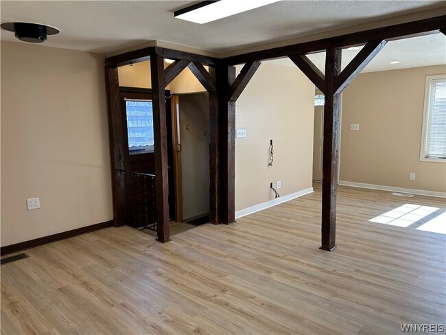 Building Photo - 128 Bannard Ave