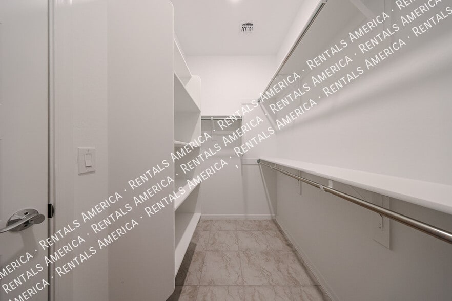 Building Photo - 25426 N 148th Dr