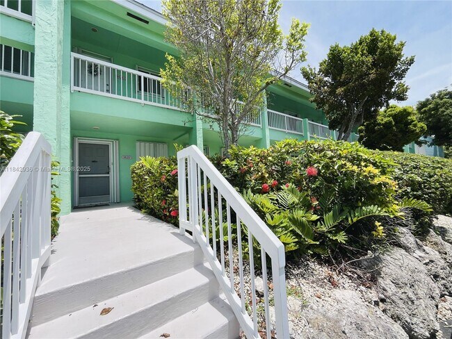 Building Photo - 98282 Windward Ave