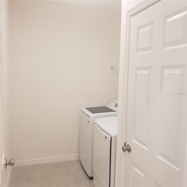 Building Photo - 34218 Rogallo Ln