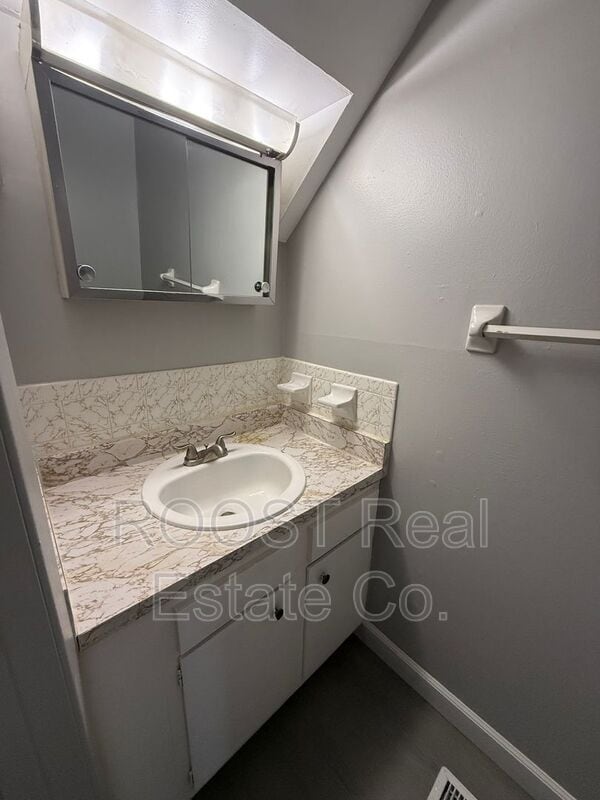 Building Photo - 6820-6826 Emerald Ave