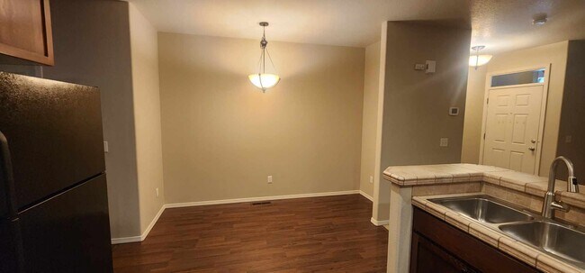 Building Photo - 1115 SE Alika Ave