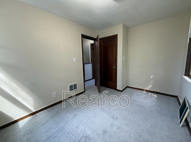 Building Photo - 1753 E Frankfort St
