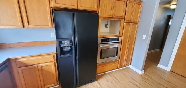 Building Photo - Three Bedroom w/ a Large Bonus Room on a C...