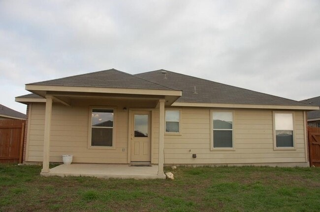 Building Photo - 222 Mossy Rock Dr