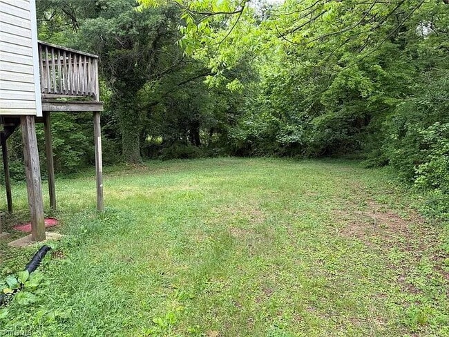 Building Photo - Charming 3 BD / 1.5 BA Home with Finished Basement