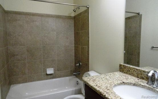 Building Photo - 3074 Kilmer Ave