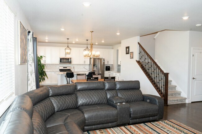 Building Photo - 13534 Tree Sparrow Ln