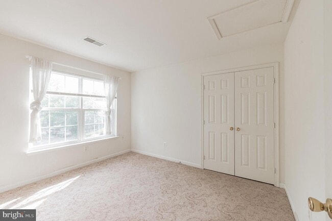Building Photo - 43137 Binkley Cir