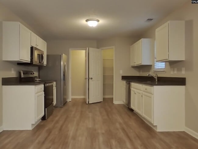 Building Photo - 129 Honey Tree Rd