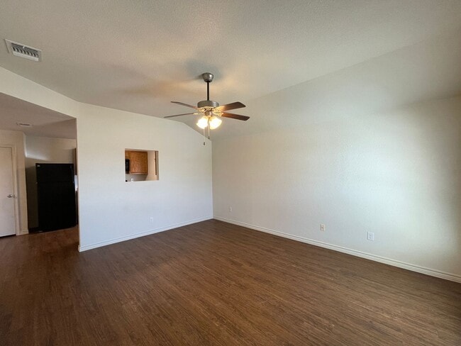 Building Photo - 1529 Justin Lp