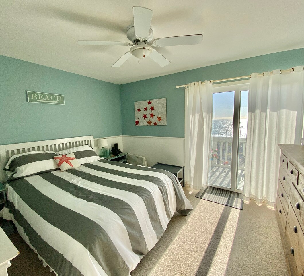 Bedroom 1 with direct balcony access for amazing views - 665 The Village