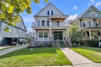 Building Photo - 146 Lancaster Ave