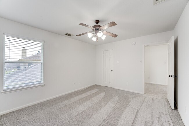 Building Photo - 16906 Shoal Park Dr