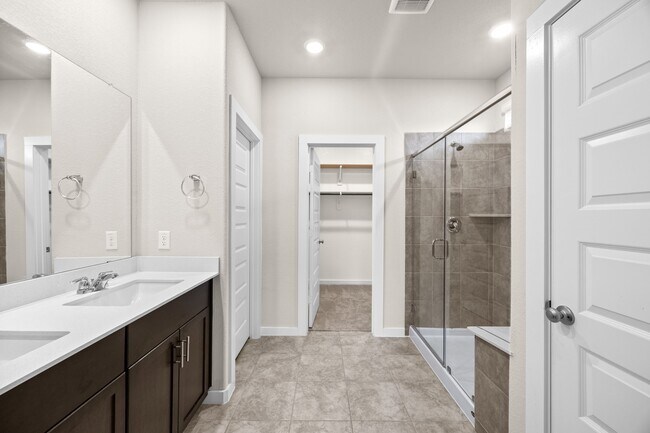 Building Photo - 5547 Madden Ln
