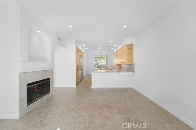 Building Photo - 9 Siena