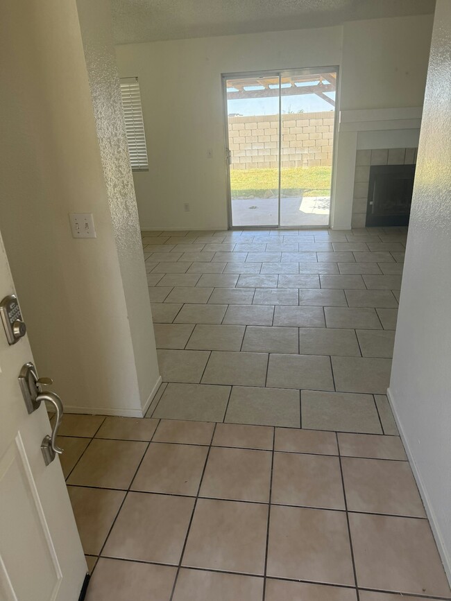 Building Photo - 3731 Prairie Ln