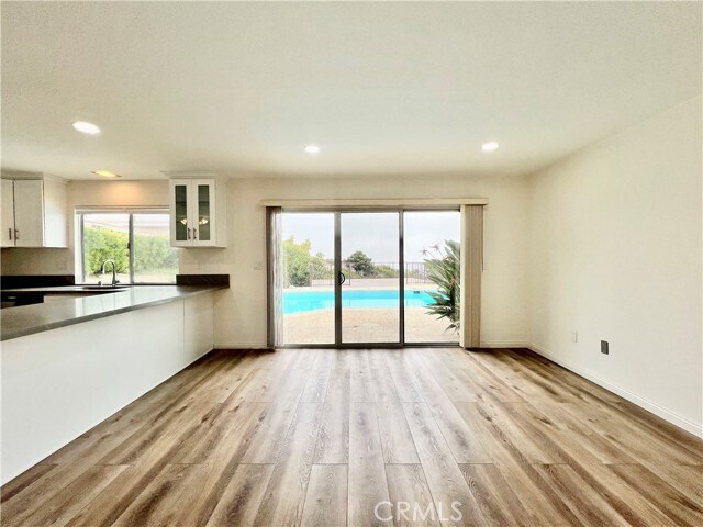 Building Photo - 27844 Longhill Dr
