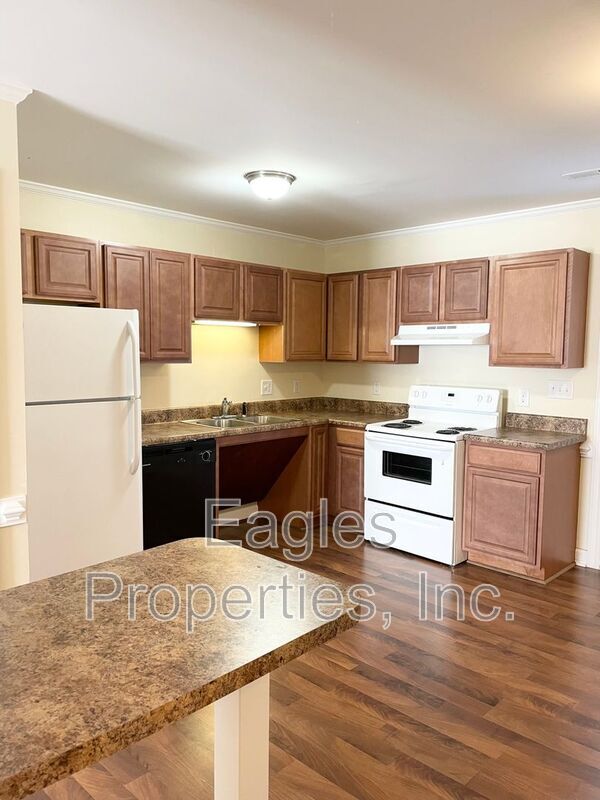 Building Photo - 2718 Hatteras Dr