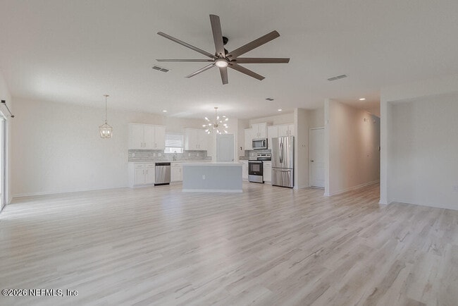 Building Photo - 2223 Willow Springs Dr