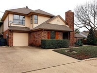 Building Photo - 1502 Villars St