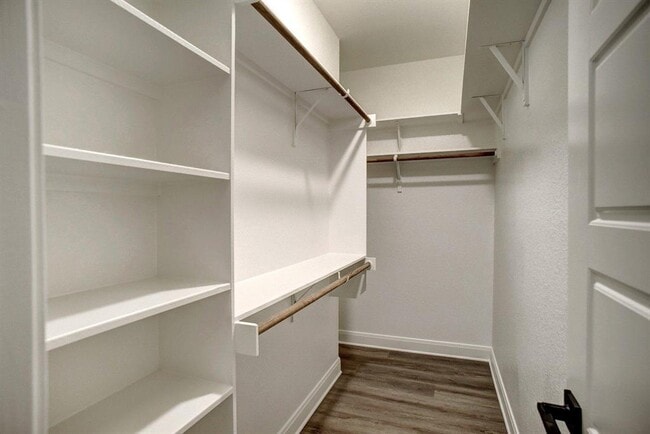 Building Photo - 121 S Kanaio Dr