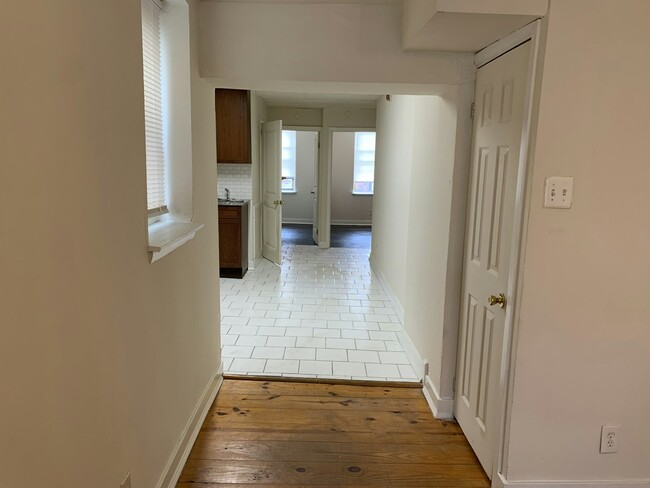 Building Photo - 2538 Amber St