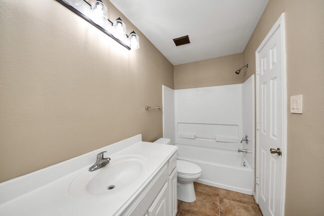 Building Photo - 4106 Falling Trace Ln