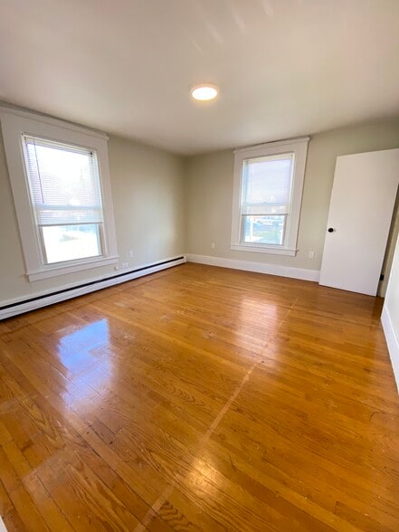 Bedroom - 106 Chapman St
