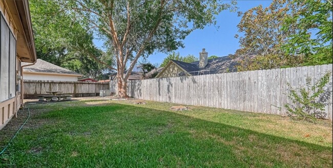 Building Photo - 9803 Knights Dr