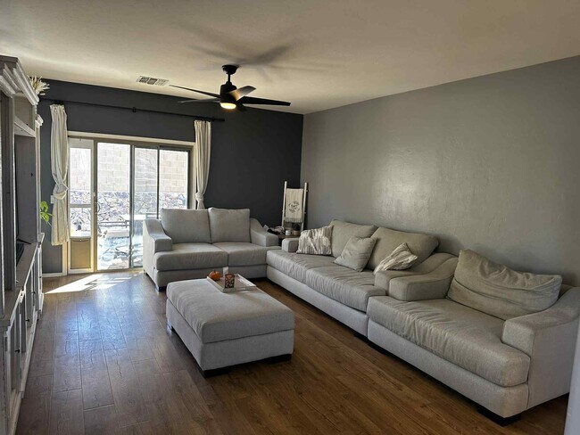 Building Photo - 12442 N Pinnacle Vista Ct