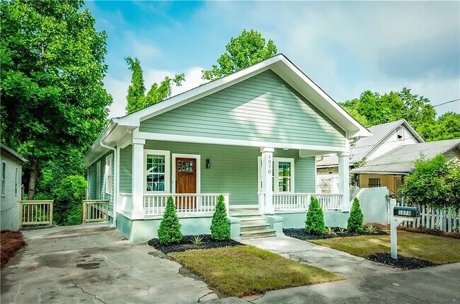 Primary Photo - 1070 White Oak Ave SW