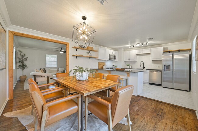 Building Photo - 416 Betty Ln