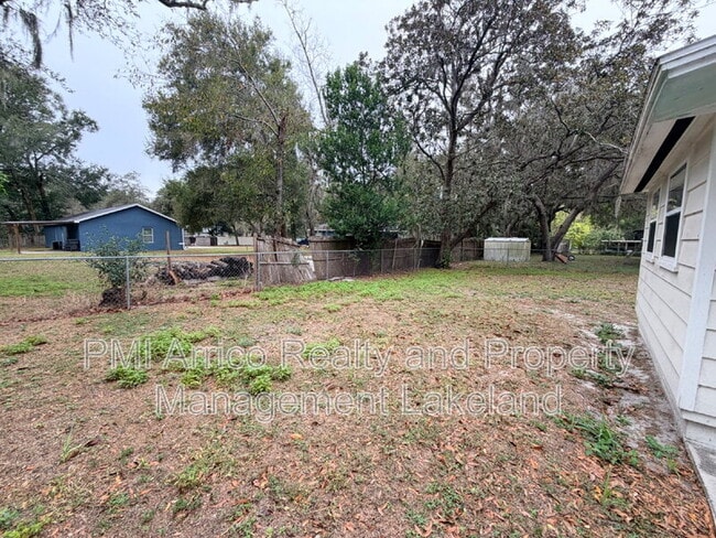 Building Photo - 1009 N Forbes Rd