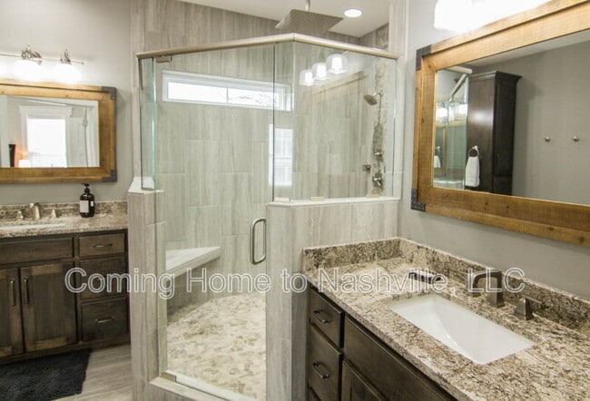 Building Photo - 910 11th Ave N