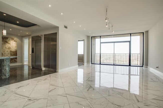 Building Photo - 5200 Keller Springs Rd