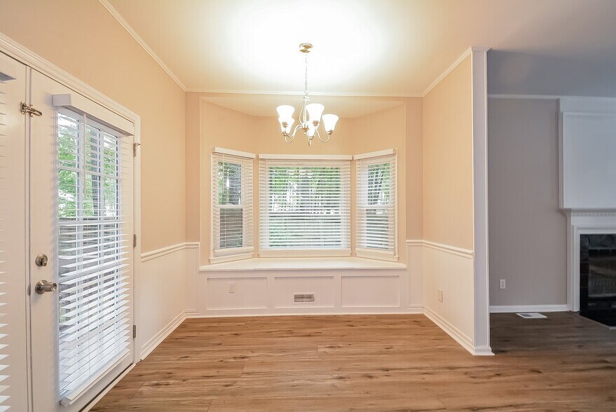 Building Photo - 100 Remington Woods Dr