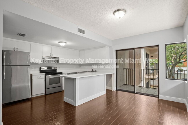 Building Photo - 4705 SW 62nd Ave