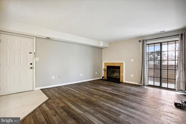 Building Photo - 6939 Mary Caroline Cir