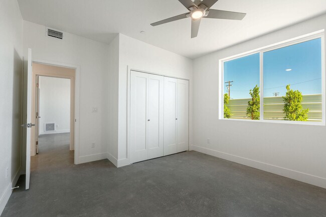 Building Photo - 416 Rosa Parks Rd