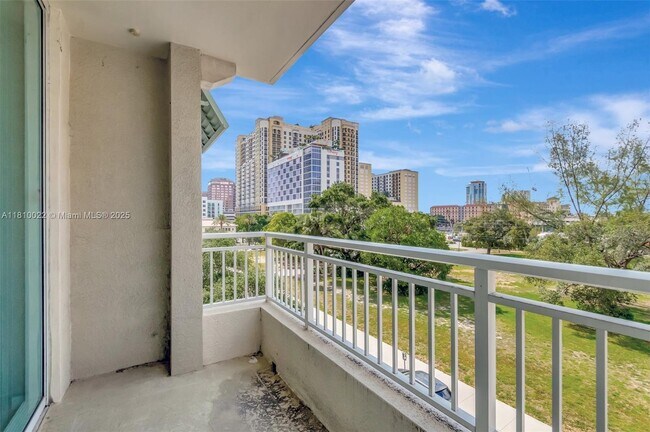 Building Photo - 480 Hibiscus St