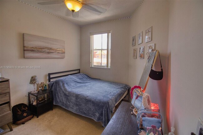 Building Photo - 4930 Windward Way