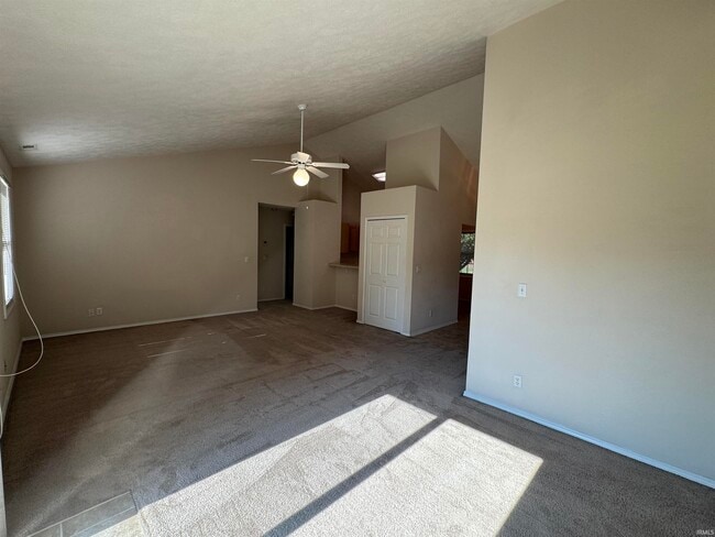 Building Photo - 7131 Greenlake Dr