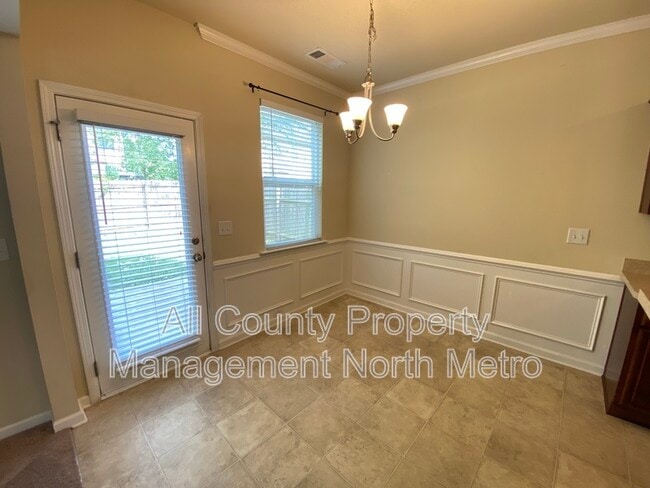 Building Photo - 114 Kasey Dr