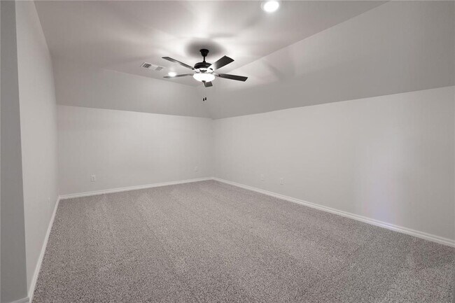 Building Photo - 5716 Lantana Ln