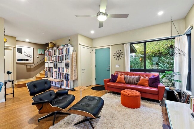 Building Photo - 805 Cumberland Rd